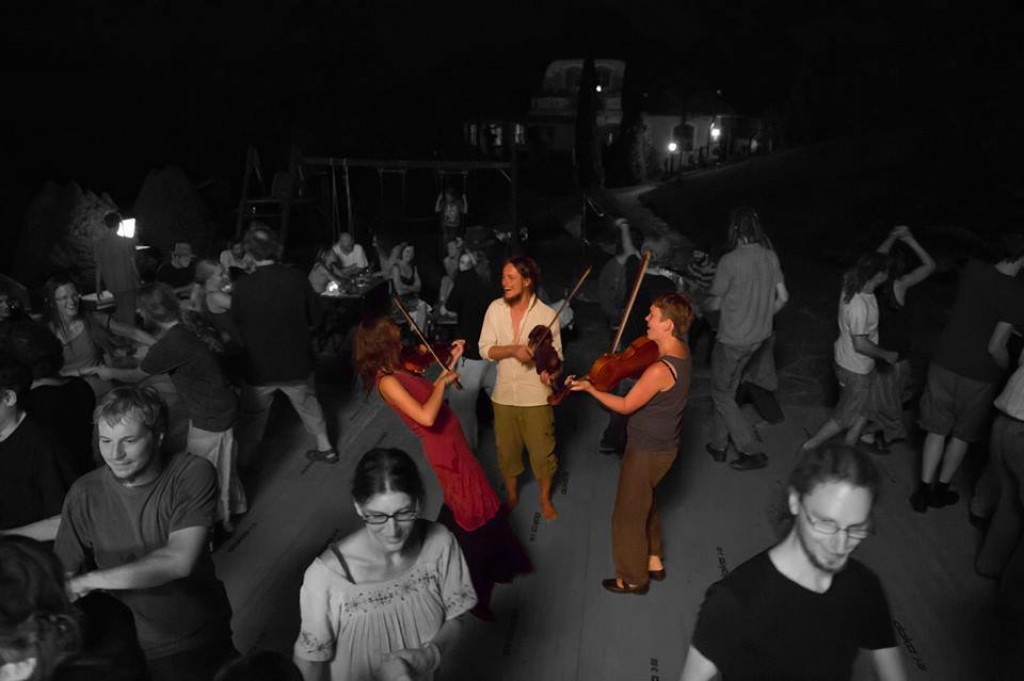 Bild von Gruppe violins in fusion