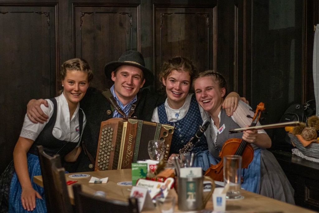 Bild von Gruppe Vier zu Oans-Musig