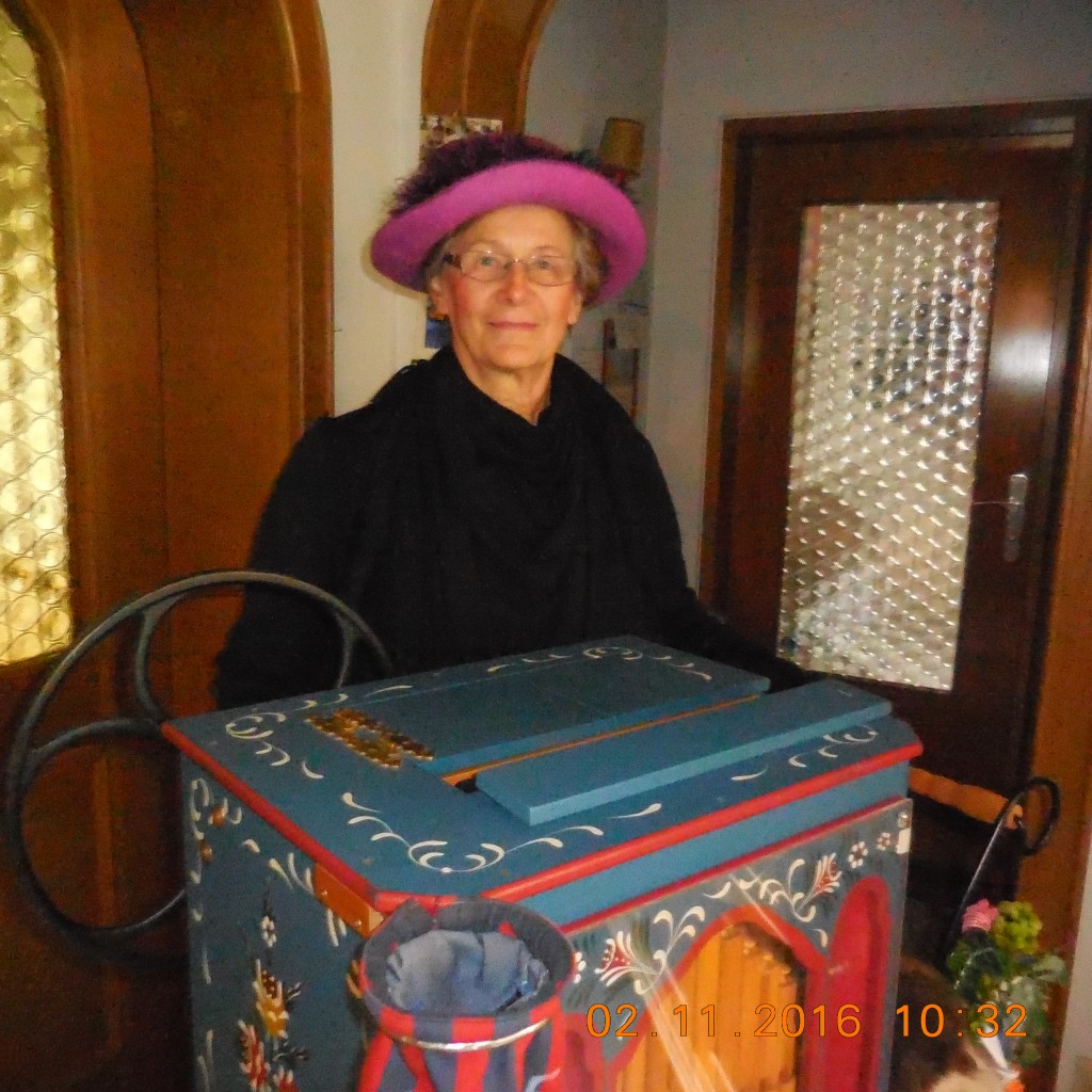 Bild von Gruppe Drehorgelspielerin