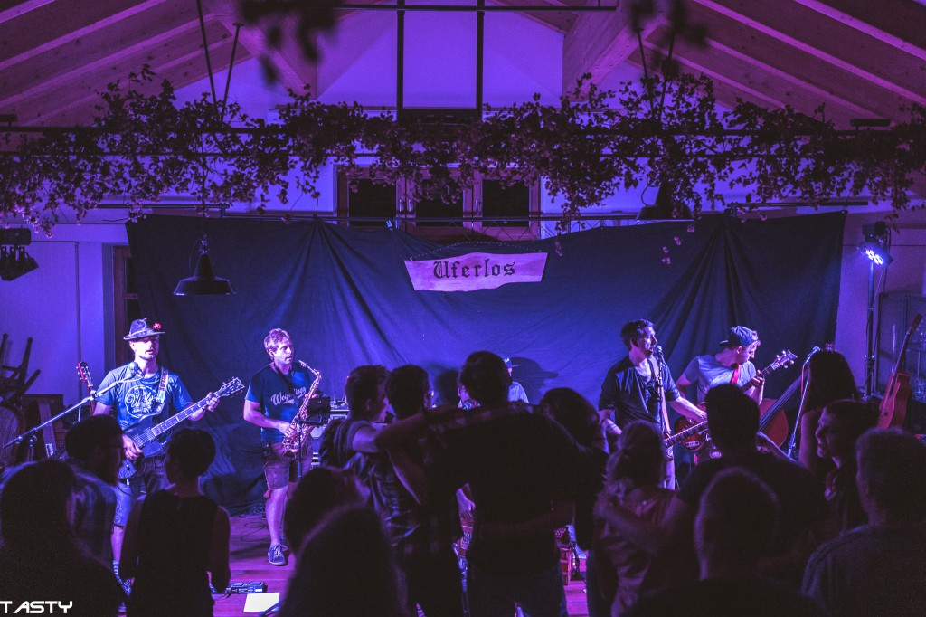 Bild von Gruppe Uferlos