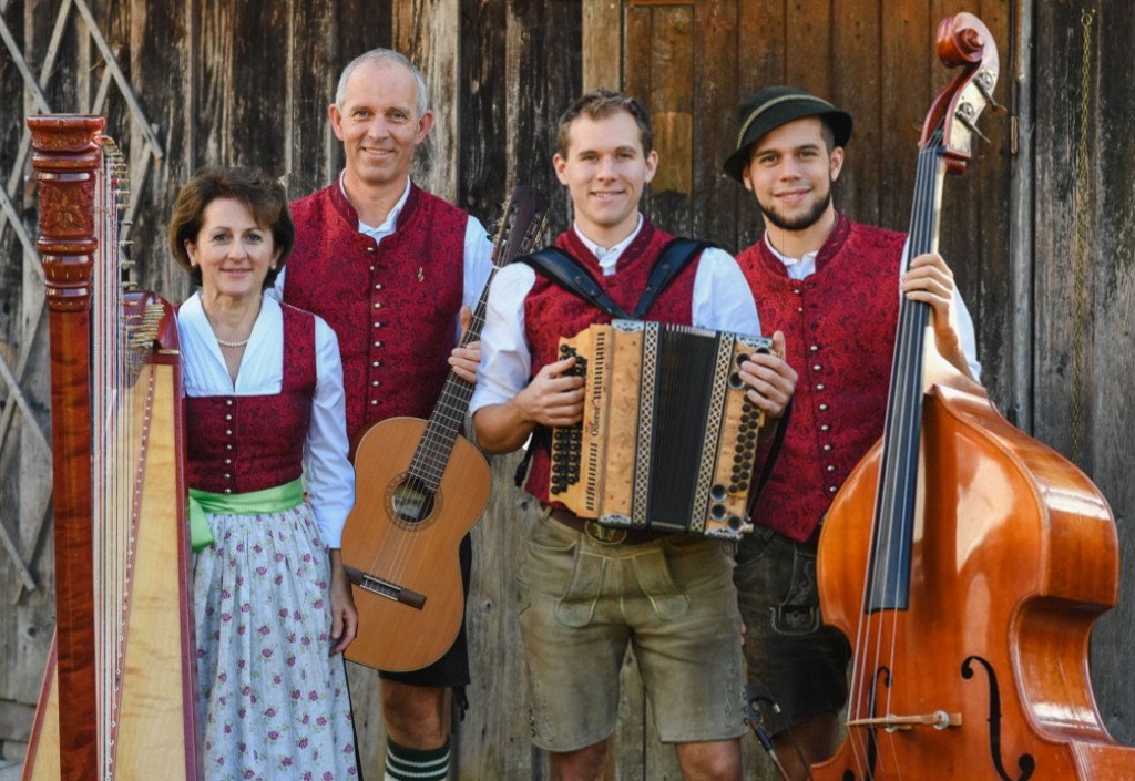 Bild von Gruppe Familienmusik Servi