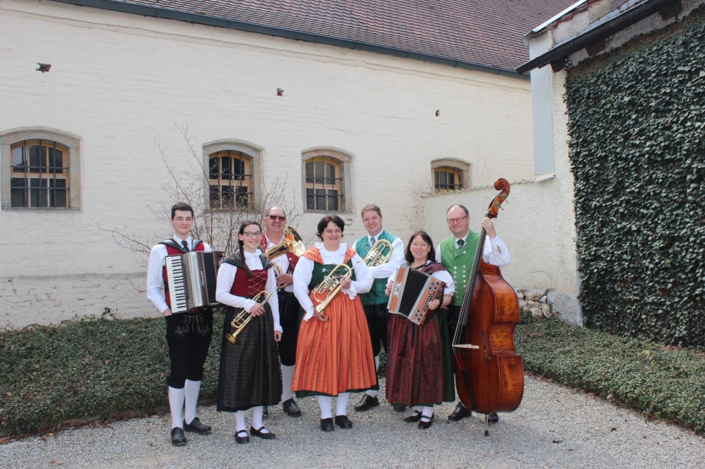 Bild von Gruppe Bongara Vereinsblosn