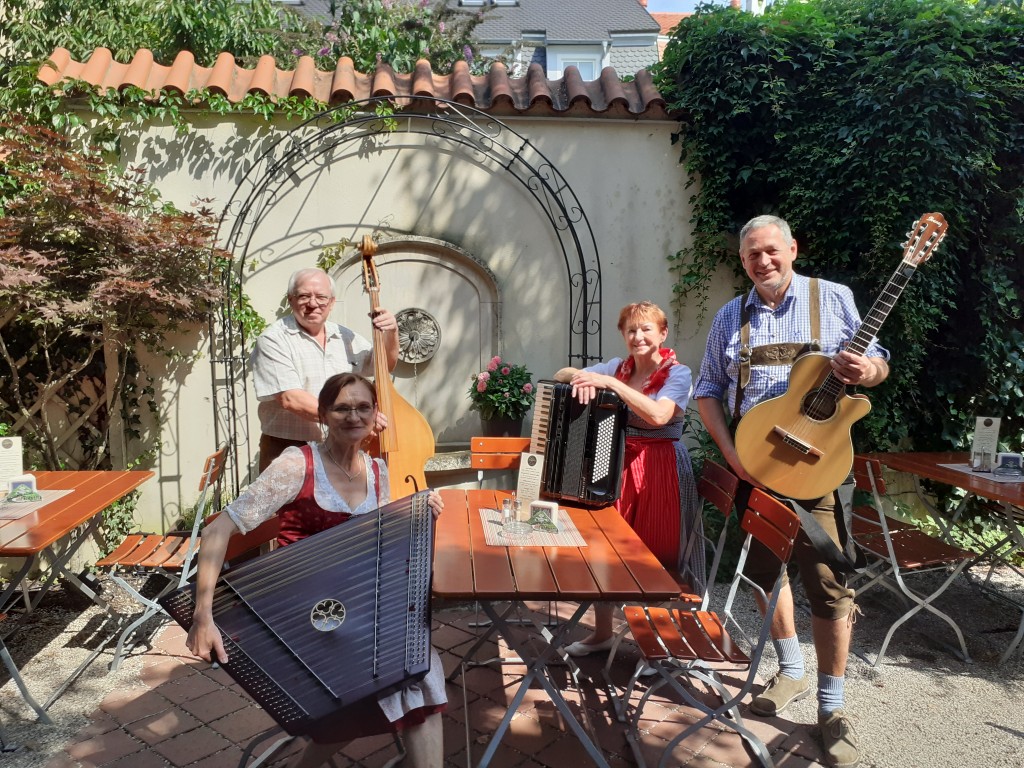 Bild von Gruppe Schowiedanei