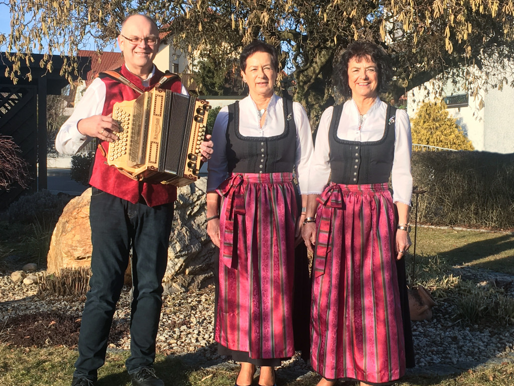 Bild von Gruppe Zupfer-Moidln und da Gerhard