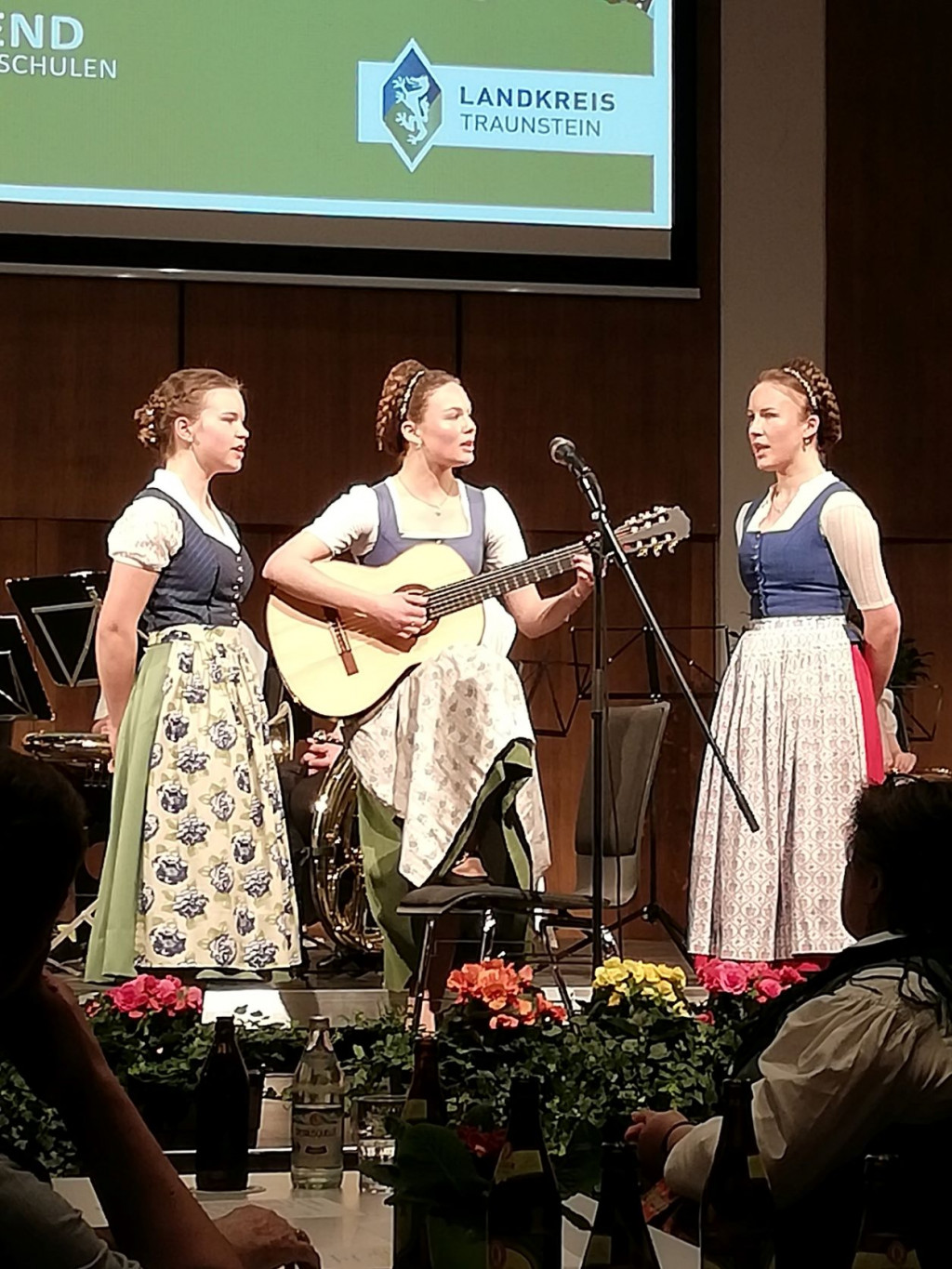 Bild von Gruppe Hacher Dirndl