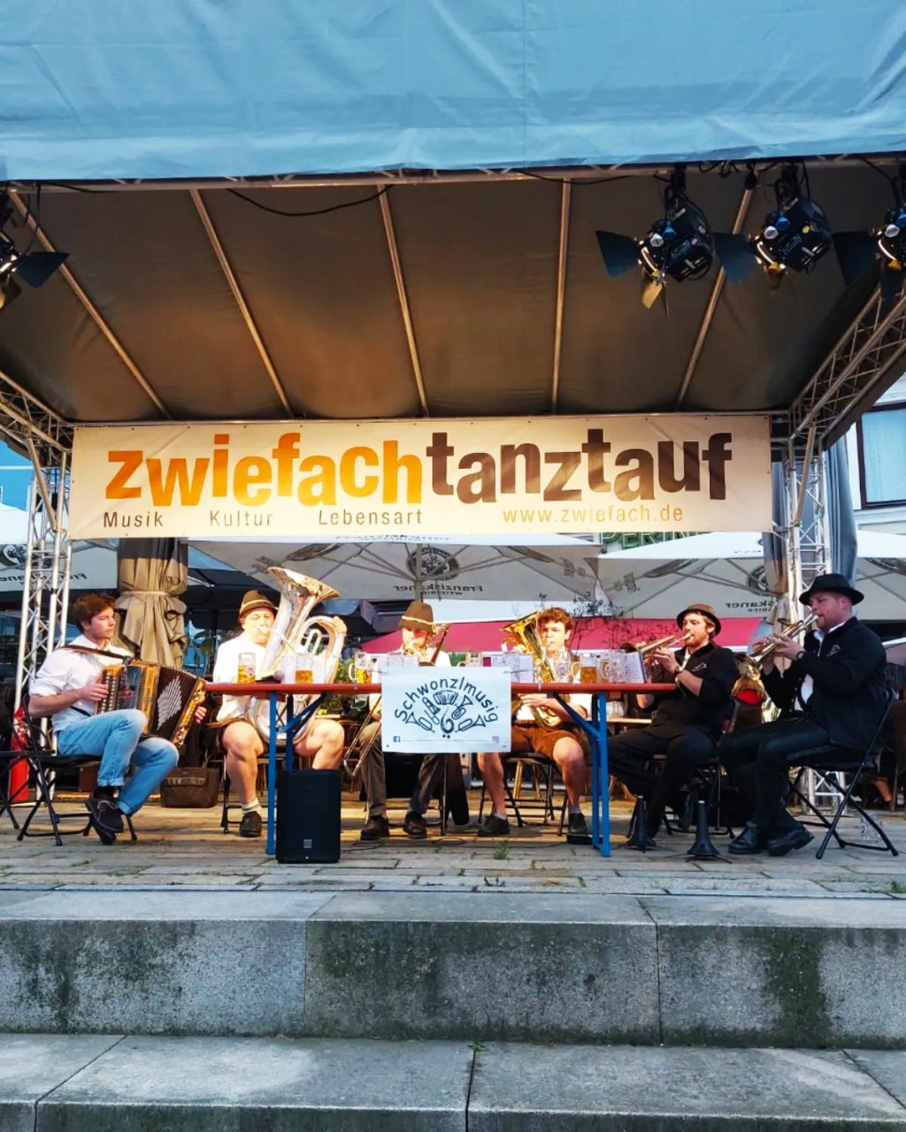 Bild von Gruppe Schwonzlmusig