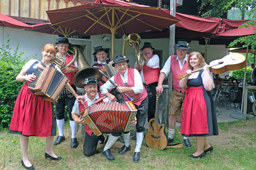 Bild von Gruppe Tanzlmuse Wolfstoana Buam aus Freyung